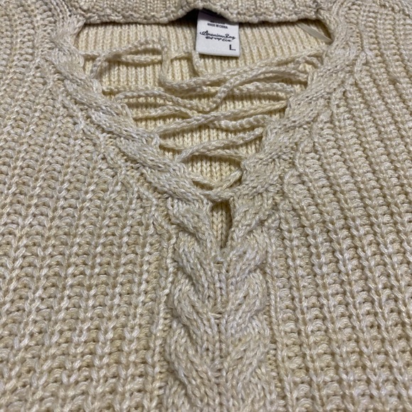 American Rag Sweater 🤍 - Picture 2 of 3